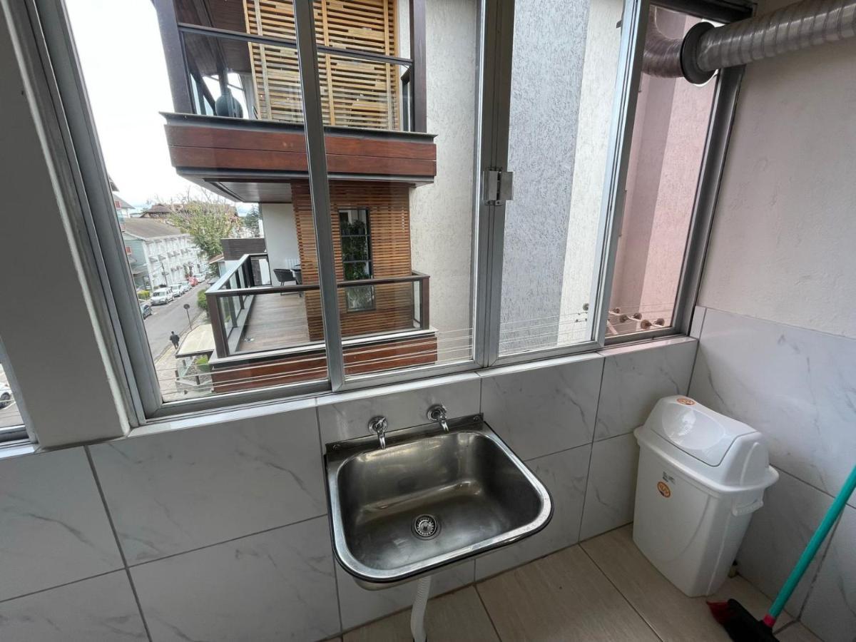 Apartamento Para 9 Pessoas - Blumenhaus 201 - Uma Quadra Da Rua Coberta! Gramado Kültér fotó